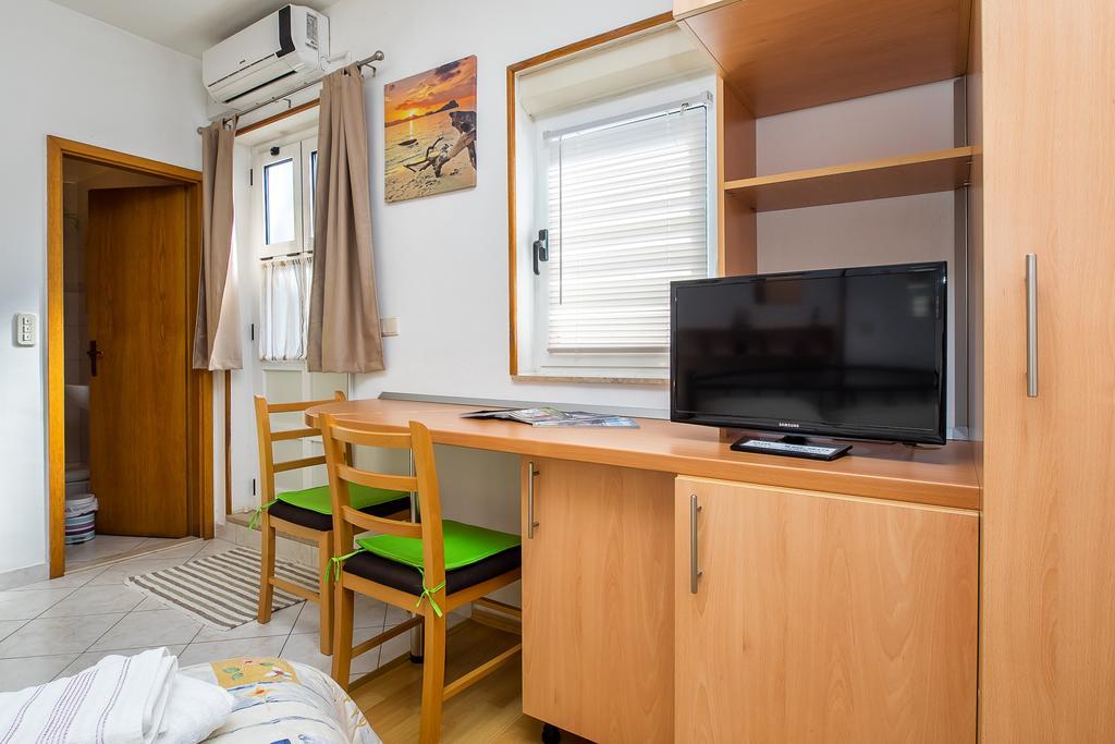 Guesthouse Teta Palmina Split Exteriör bild
