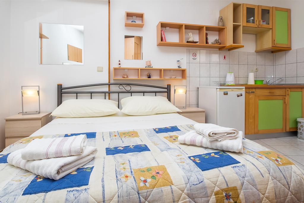 Guesthouse Teta Palmina Split Exteriör bild