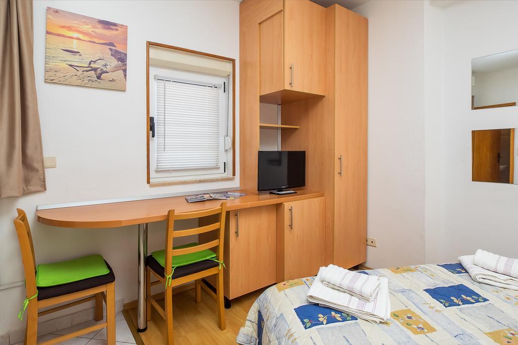 Guesthouse Teta Palmina Split Exteriör bild